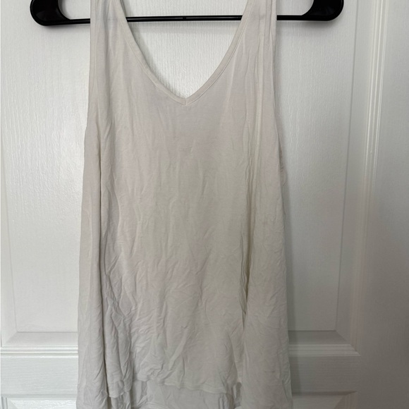 Old Navy White Tank Top - Picture 6 of 6